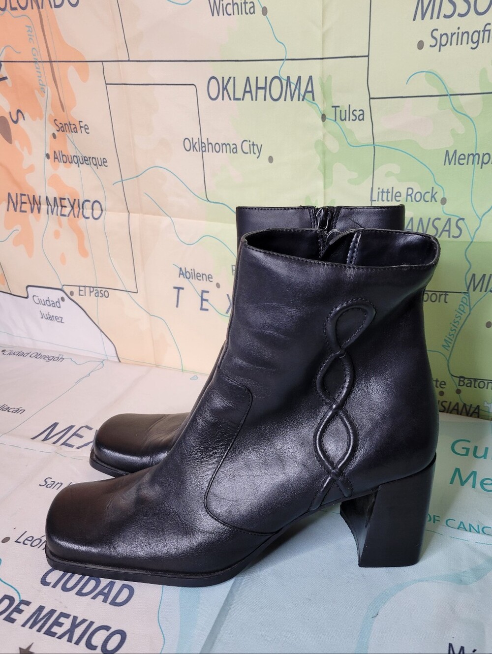 Westies Black Leather Women's Ankle Boots - Classic Block Heel